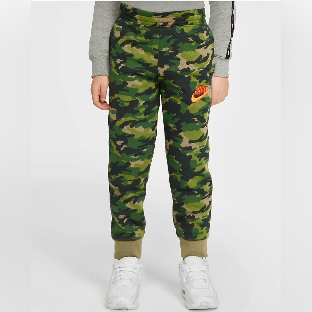 Nike Green Camouflage Sweat Pants Size 4